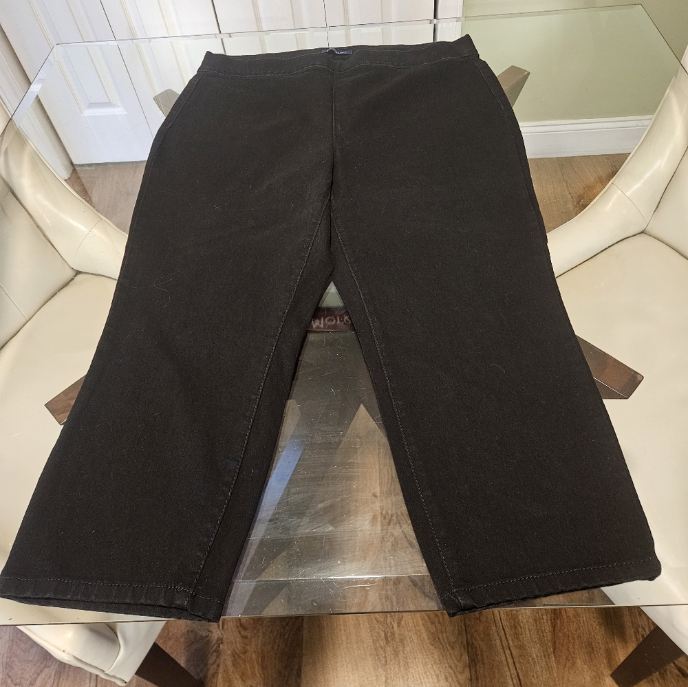 NWOT Bandolino Katie Capri black jeans size 16 plus